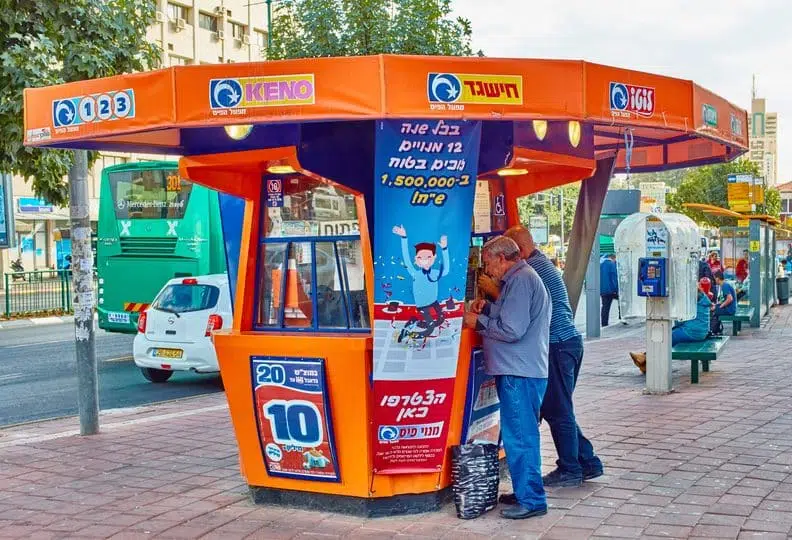 לוטו טוטו צ'אנס מסחר במניות הימור הימורים 